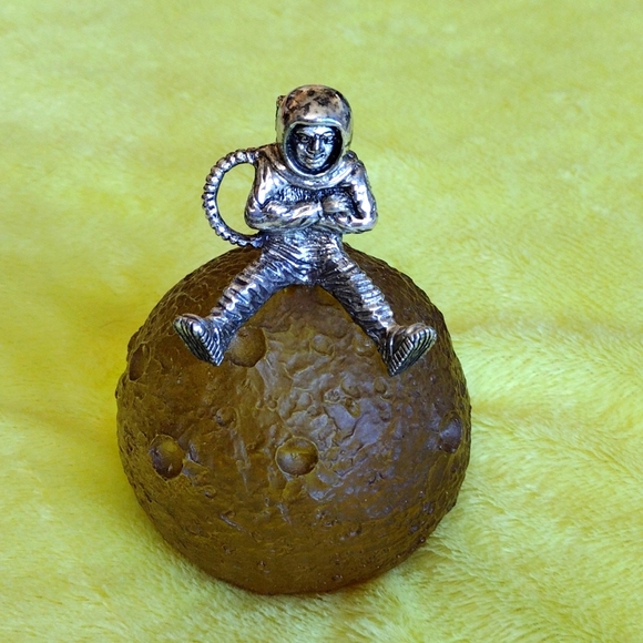 First Men On the Moon - Figurine - Picture 1 of 8